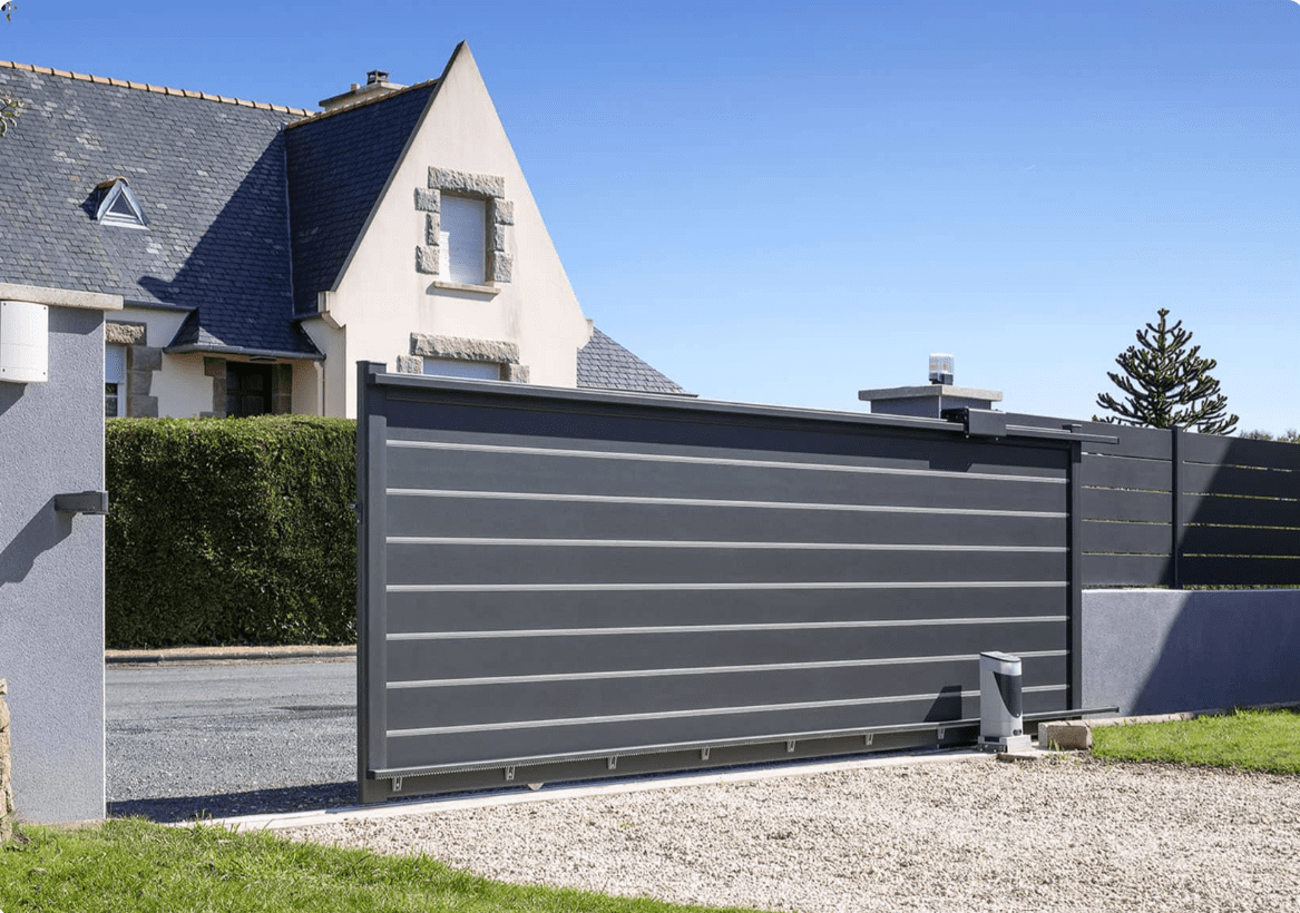 Portail Coulissant Aluminium - MARSEILLE - Ozaé Graviers Déco