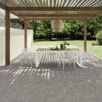 Dalle Céramique CLASH - Nature 3 Dalle Céramique CLASH - Nature, teinte pierre foncée veinée pour extérieur – Ozaé Graviers Déco
